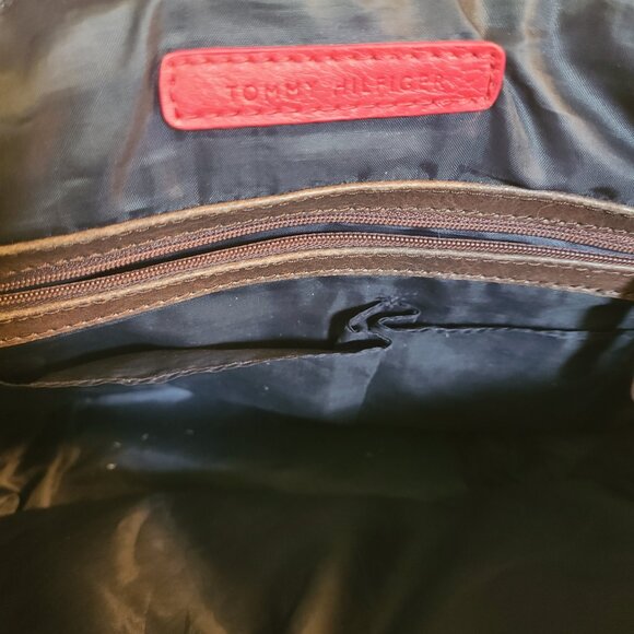 Tommy Hilfiger TH Logo Beige & Red Crossbody Purse - Picture 9 of 10